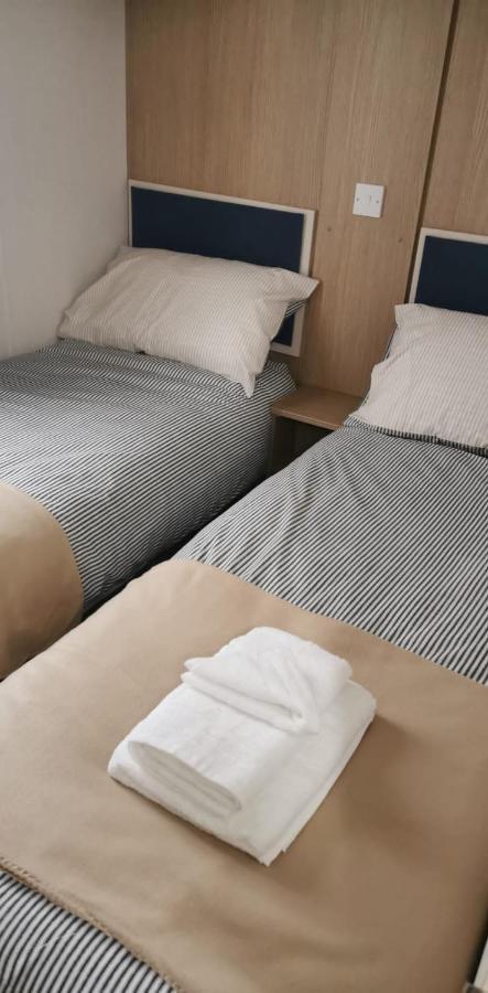 Three Lochs Holiday Caravan For Families And Couples Balminnoch Bagian luar foto